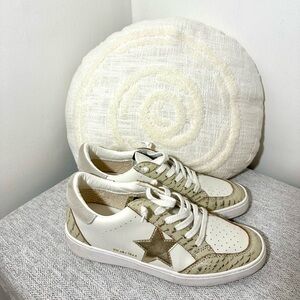 Vintage Havana Stylish White and Tan and Metallic Gold Women's Sneakers